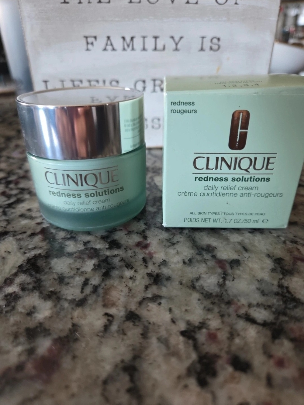 Clinique Redness Solutions Daily Relief Cream - Mint Green